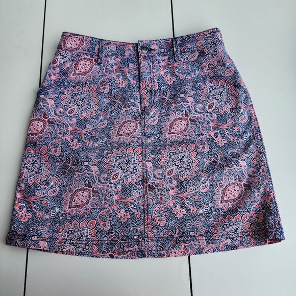 Croft & Barrow Womens Skort Effortless Stretch Paisley Pattern White Blue Red 4 - Picture 1 of 1